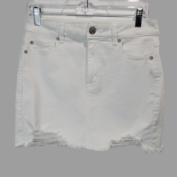 TWO American Eagle denim, high-rise mini skirts, Size 8, great condition both. - Picture 4 of 9